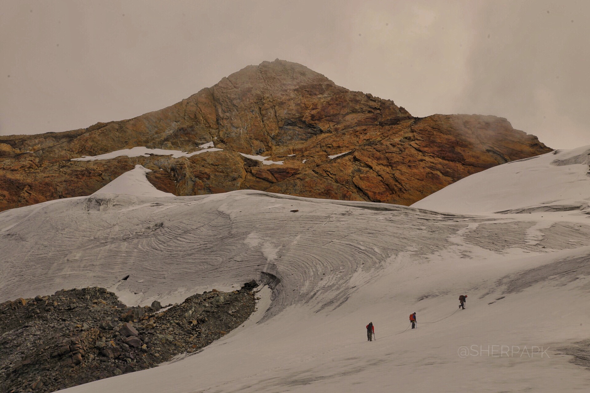 climbing training image